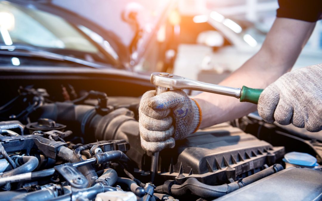 Essential Gear for the Aspiring Auto Mechanic: 10 Must-Have Tools for DIY Car Repair